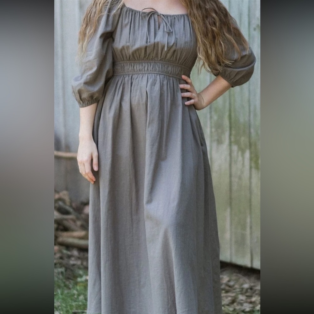 ISO Neuflora Fulton Dress
